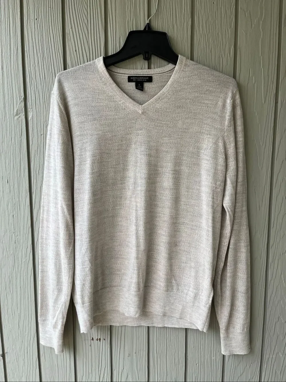 Banana Republic 100% Merino Wool V-Neck Sweater Men’s S Grey Oatmeal
